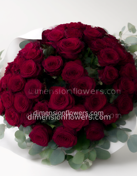 Bouquet di 50 rose rosse a stelo medio