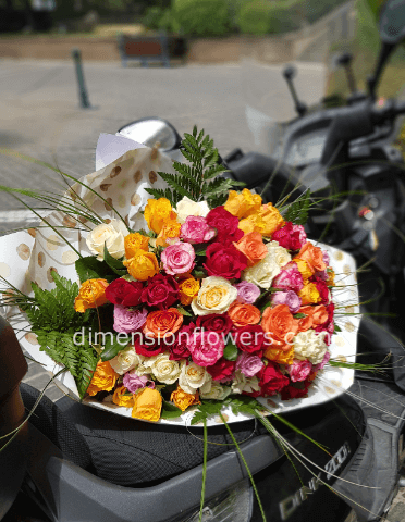 Bouquet  con roselline assortite